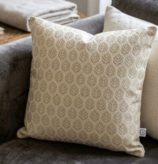 Cushion Green Creme