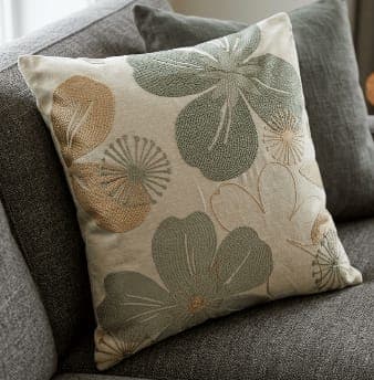 Cushion Creme Floral